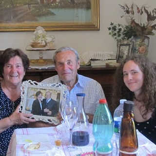Famille italienne heureuse - short.jpg